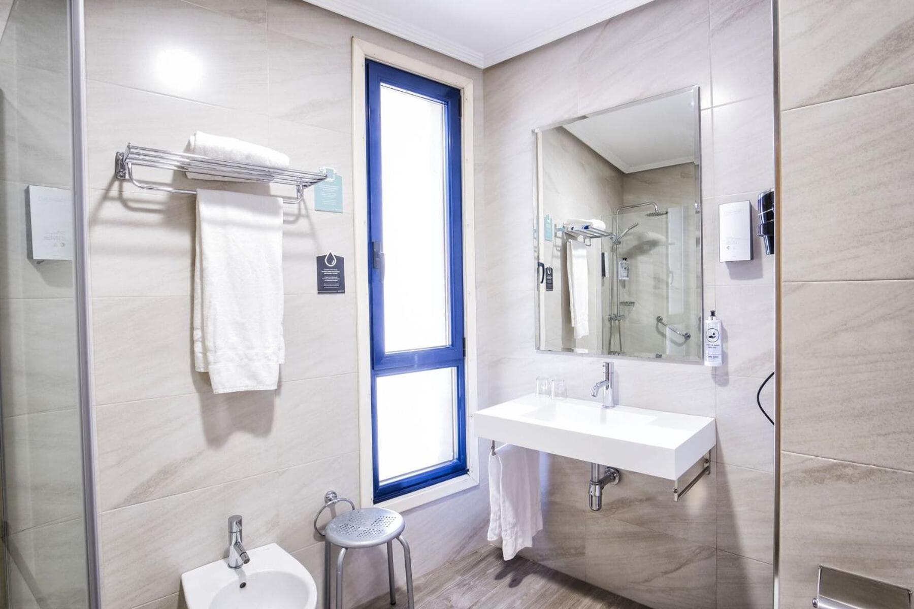 Alda Castelao Hotel 3*